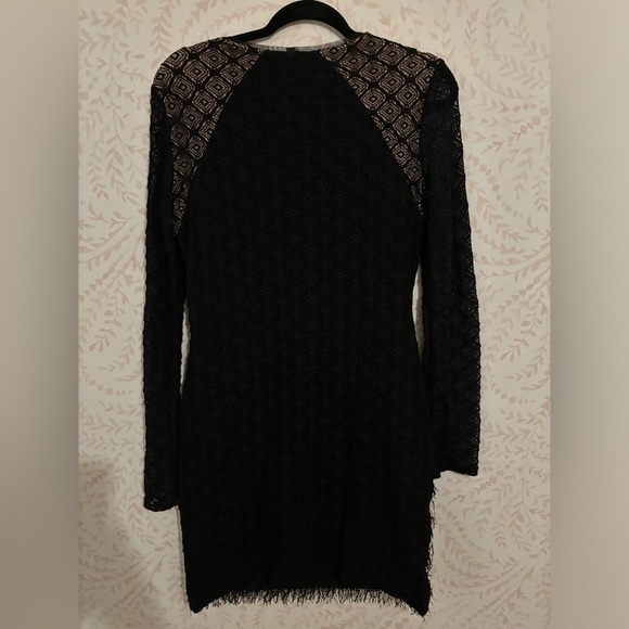 BCBG Maxazria Velma Black Dress Women's Size M Tiered Fringe Lace Long Sleeve - Picture 3 of 9